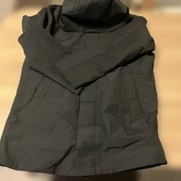 유니클로 하이브리드 다운 코트