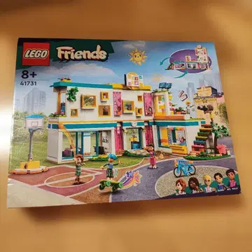 레고(LEGO) 프렌즈 하트레이크 인터내셔널 스쿨 41731