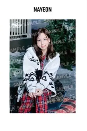 TWICE 2025 팝업 포스터 나연