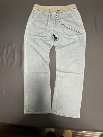 AIGLE L 사이즈 라이트 블루 데님 팬츠