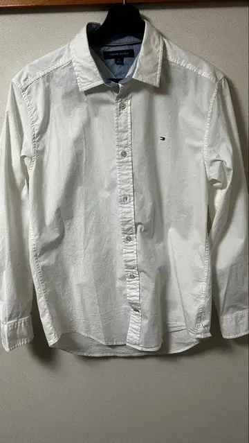 TOMMY HILFIGER 화이트 셔츠 M 사이즈