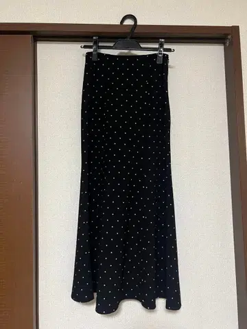 couture brooch 쿠튀르 브로치 도트 스커트 머메이드