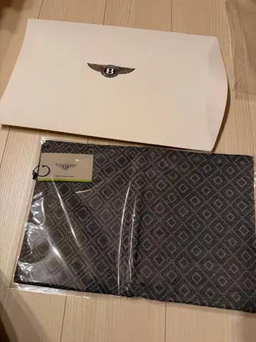 벤틀리 이탈리아제 스카프
