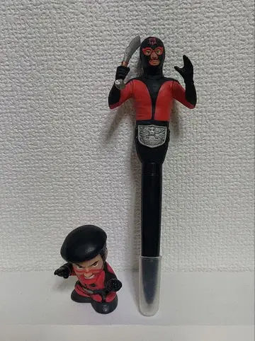 쇼커 전투원 볼펜과 손가락 인형. 가면라이더.