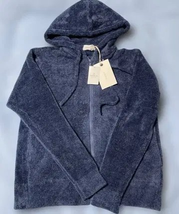 미사용 새상품 택 포함 시그린 지퍼 후드티 타트라스