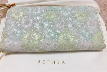 가격 인상 [미사용] 에테르 말그리트 꽃무늬 장지갑 라운드 지퍼