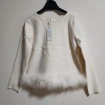 CECILMcBEE 퍼 포함 화이트 니트 새상품 택 포함