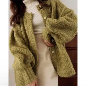 올리브 그린 벌룬 슬리브 가디건 니트