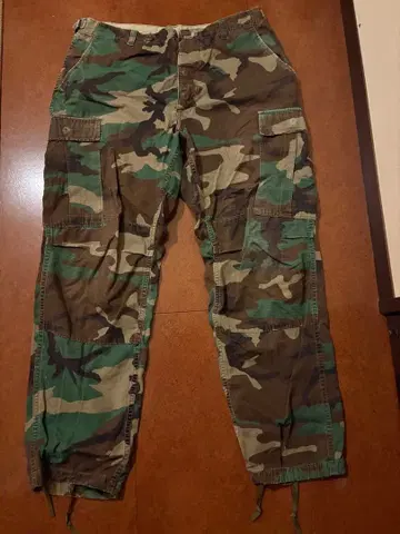 카모플라쥬 카고 팬츠 6 포켓 드로 코드 부착