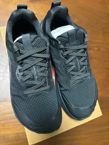 ALTRA 로우피크 9 사이즈 8 블랙 미사용 새상품