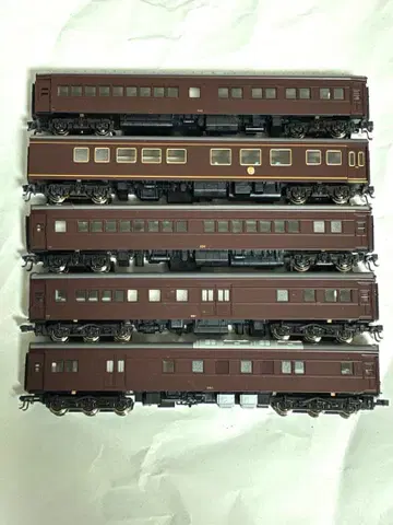 어매시 여객차 5량 kato 라이트 점등 확인 완료 지붕 위 부품 결품