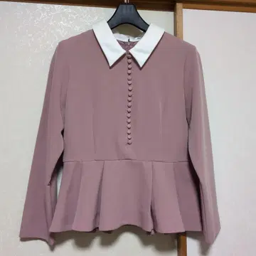 페플럼 디자인 핑크 셔츠 긴팔