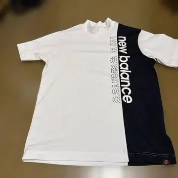 new balance 반팔 모크넥 셔츠 화이트/네이비