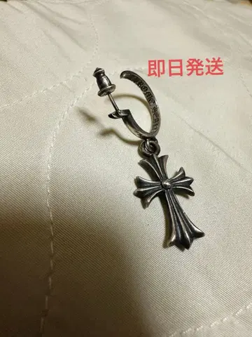 실버풍 크로스 모티브 한쪽 귀걸이