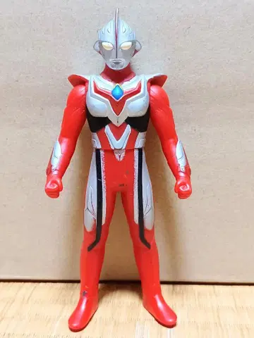 [라이브 씰 있음] 울트라맨 넥서스 주네스 14cm 소프트 비닐 461