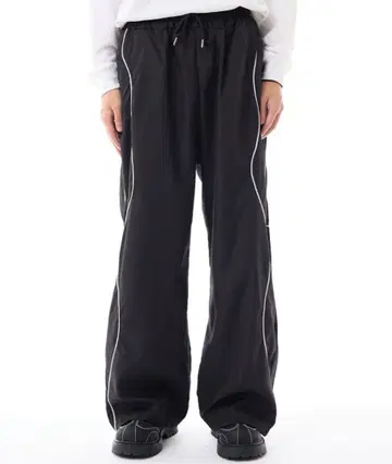 Theater code 리플렉티브 사이드 라인 트랙 팬츠