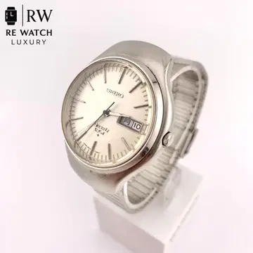 7-4702 SEIKO QUARTZ V.F.A. 3823-7000