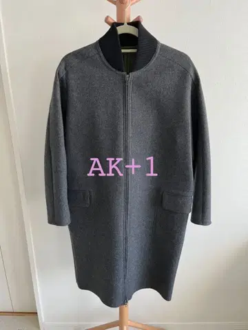 새상품급 데미룩스 빔즈 AK+1 집업 롱 코트