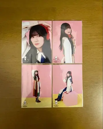 히나타자카46 카와타 히나 브로마이드 과거 의상 유리창에 얼룩 컴프