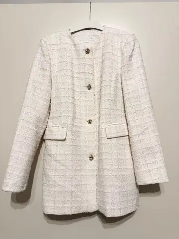 ZARA 화이트 트위드 노카라 자켓