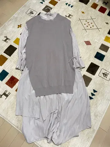 SNIDEL 그레이 레이어드 원피스