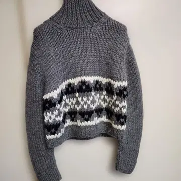 스웨터입니다. 질 샌더