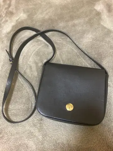 일비종떼 크로스 바디백 블랙