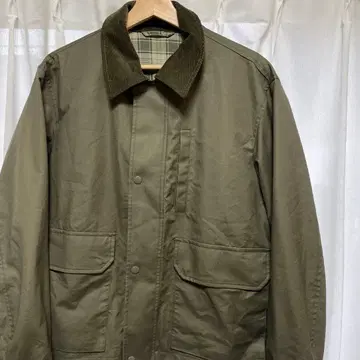 [ 힙스터 감성 ] 유니클로 카키/코듀로이 옷깃 미들 기장 워크 자켓