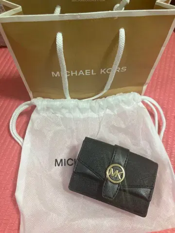 MICHAELKORS OUTLET 플랩 트라이폴드 엑스트라 스몰