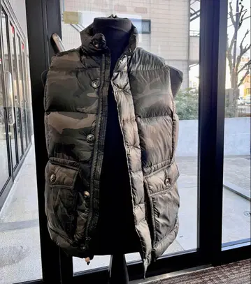 Abercrombie & Fitch 다운 베스트 S 카모플라쥬 새상품급