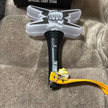 THE RAMPAGE 응원봉 상자와 참 포함