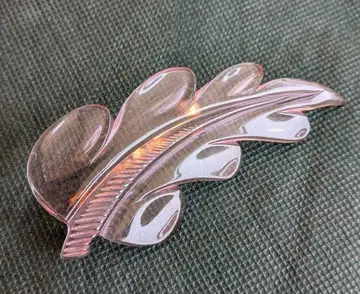 베이클라이트 깃털 페더 리프 라이트 핑크 브로치 USA 빈티지