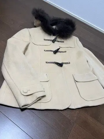 울 더플 코트 퍼 포함 크림색