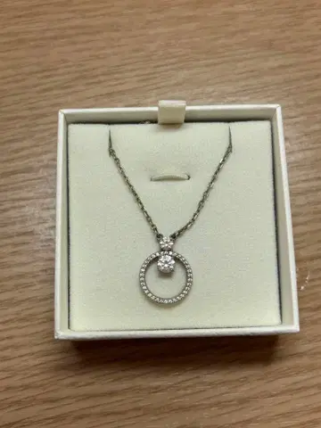 스와로브스키 목걸이