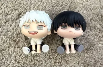 빛이 죽은 여름 큐룽하게 쳐다보는 포즈 피규어