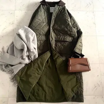 컨디션 최상 그랑마마마도터 충전솜 퀼팅 코트 코듀로이 옷깃 카키