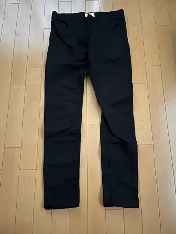 ikka 블랙 슬림 팬츠 S