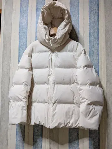 유니클로 심리스 다운 후드티 다운 자켓 후드 지퍼 XL