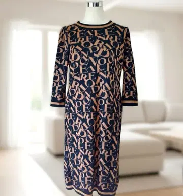 빅 사이즈 42 최근 극미품 로고 레오나르 원피스 니트 블랙