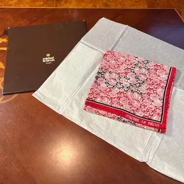 미셸 르 브룅 프랑스제, 부드러운 촉감의 스카프, 케이스 포함