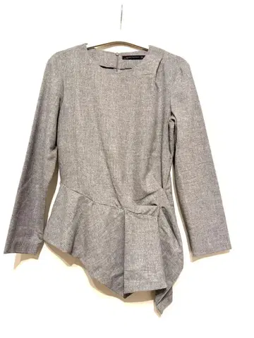 ZARA 그레이 비대칭 밑단 긴팔 상의