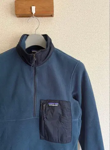 파타고니아 플리스 집업 XS 그린 계열 거의 미사용