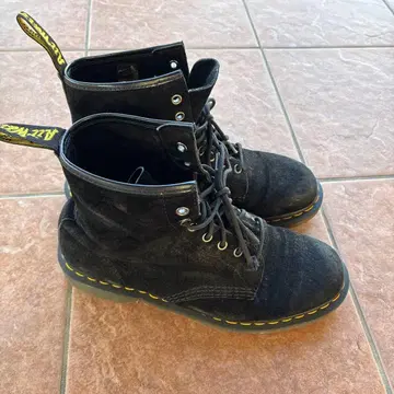 닥터마틴 부츠 크리스마스까지 한정 가격