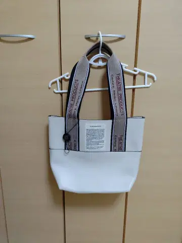미사용에 가까운 THEATER PRODUCTS 화이트 토트백 M