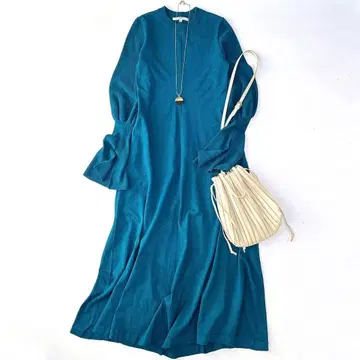 새상품급 언리드 슬릿 슬리브 니트 원피스 다크 그린 36 롱