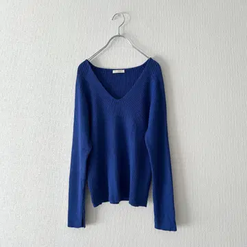 [ BEAMS HEART ] V넥 리브 니트 슬리브 슬릿 로얄 블루
