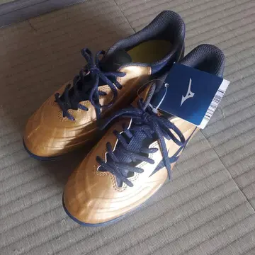 미즈노 레뷸라 축구화 골드/네이비 23.0cm