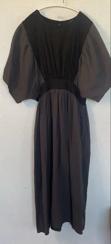 [ 착용 사진 있음 ] uju 롱 원피스 블랙