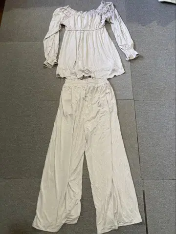 젤라또피케 베이지 룸웨어