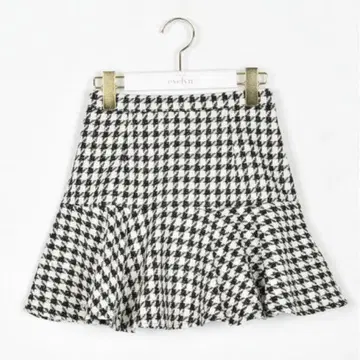 evelyn 에블린 밑단 비쥬 플레어 스커트 하운드투스 체크 패턴